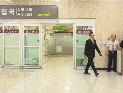 149562106061386.GIF