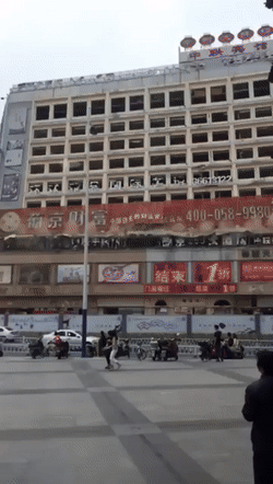 149578886432083.gif