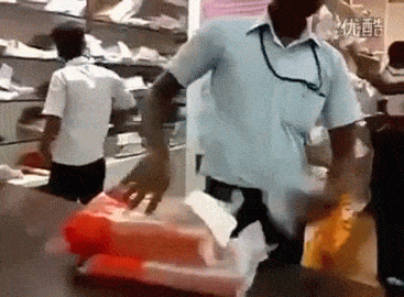 150189692121236.gif