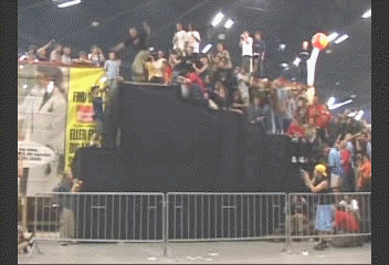 150670305272411.gif