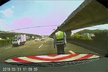 152267594143412.gif