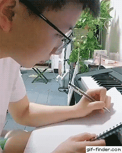 152742787165582.gif