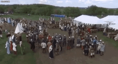 152811562893824.gif