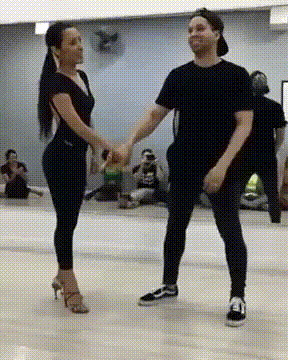 153699360543714.gif