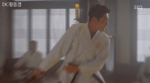 154406842383679.gif
