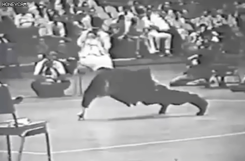 154482155434903.gif