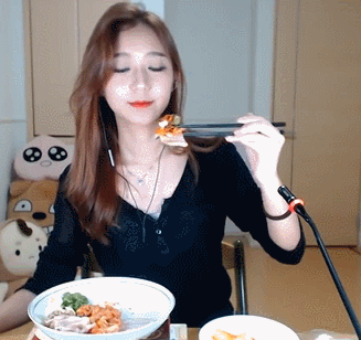 154588210682841.gif