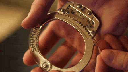 155348290526681.GIF