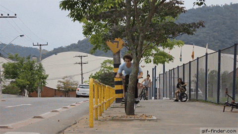 156031938680944.gif