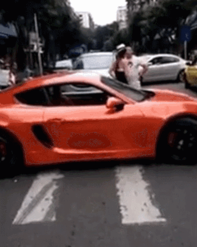 156567877240619.gif