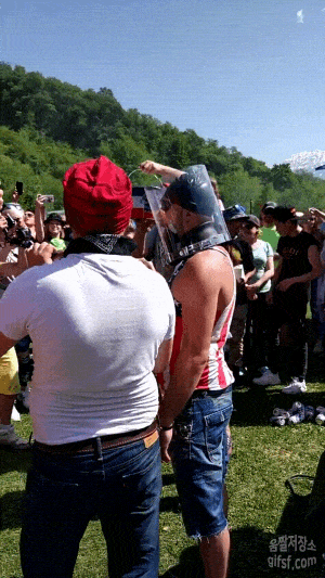 156821160073761.gif