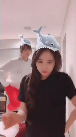 157009929298983.gif
