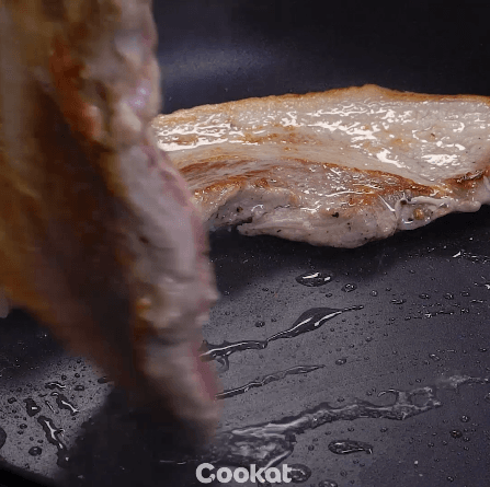 157132692588019.gif