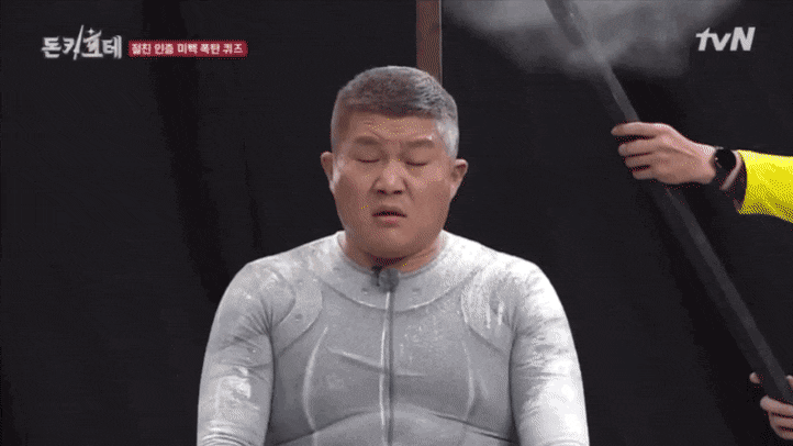 157700856657120.gif