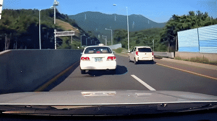 157701469380390.gif