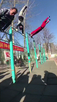 157736695499640.gif