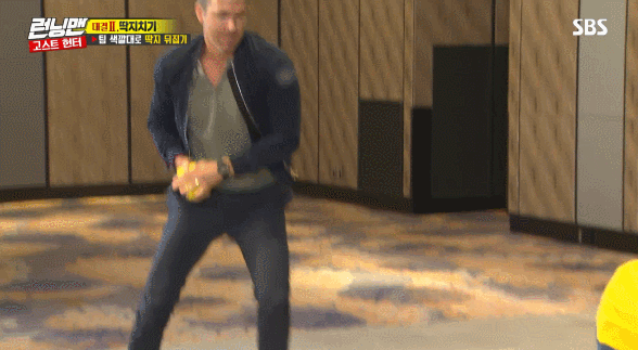 157760657593255.gif