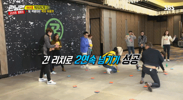 157760657825568.gif