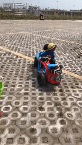 157762001694875.gif