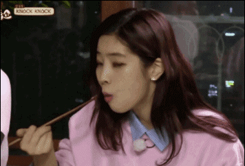157762056741488.gif