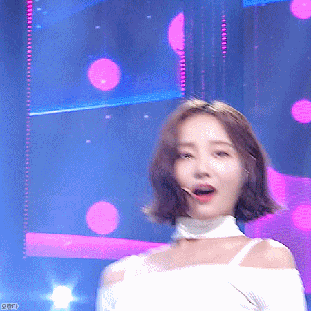 157768680554300.gif