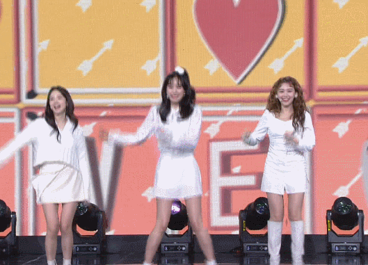 157769126366044.gif