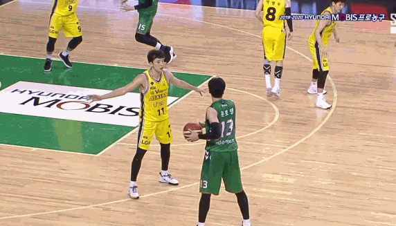 157787946577636.gif