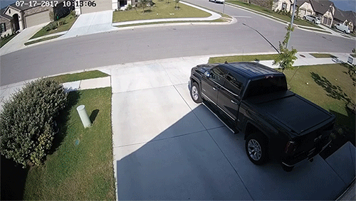 157796772611130.gif