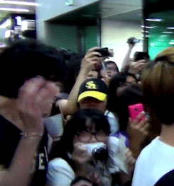 157797425544366.gif