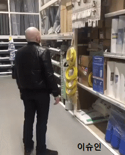 157823566785011.gif