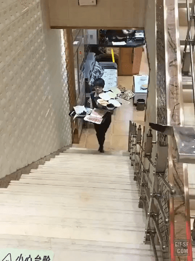 157856422991644.gif