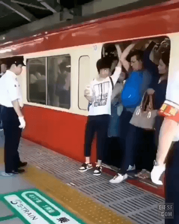 157875845765374.gif