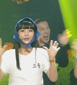 157875878893167.gif
