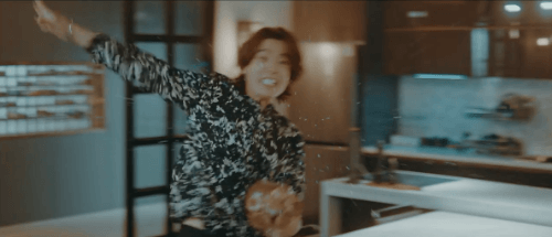 157900748098230.gif