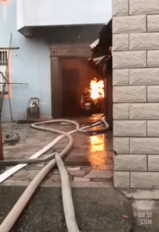 157918136550926.gif