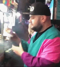 157935100479339.gif
