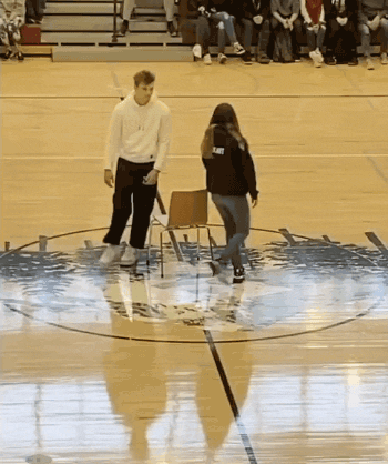 158017143273419.gif