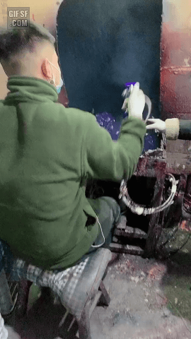 158108682810814.gif