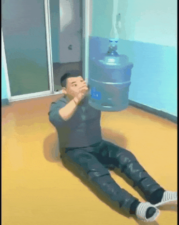158435932712894.gif