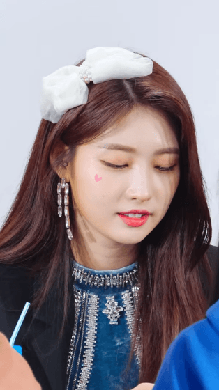 158448906883356.gif