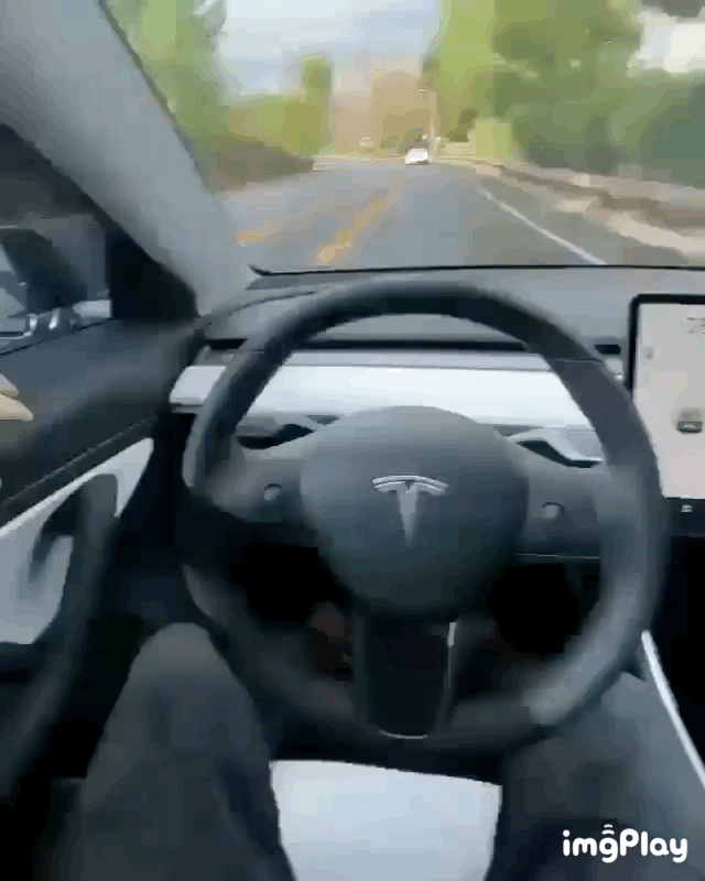 159083773894399.gif
