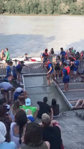 159224310675850.gif