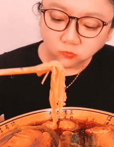 159281470347100.gif