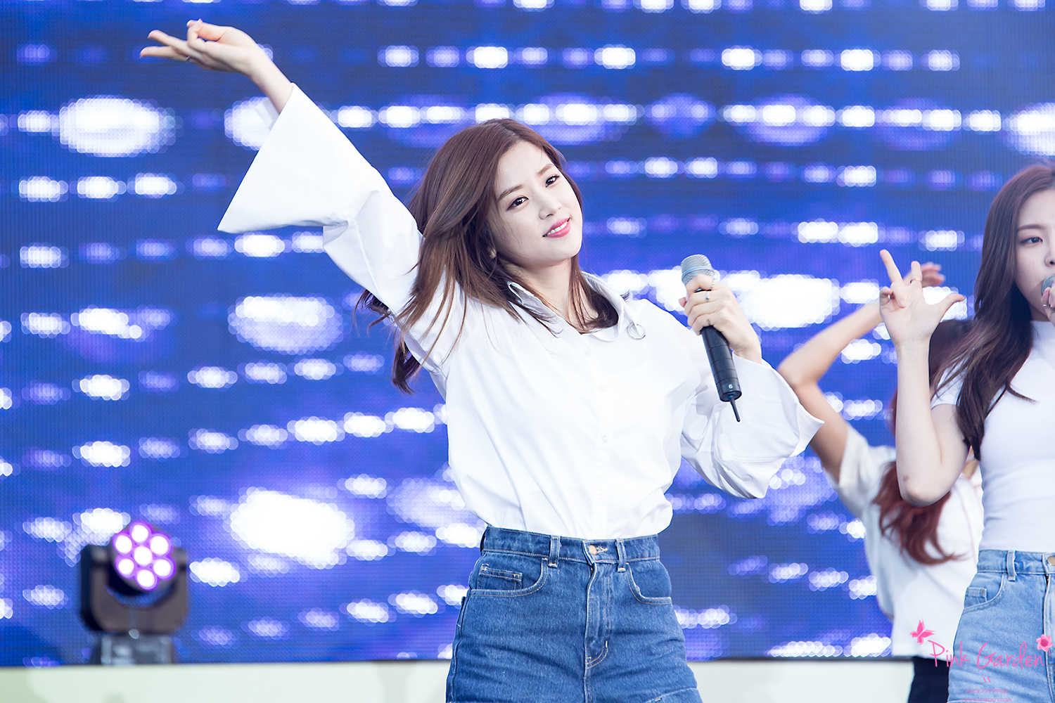 147087310476845.jpg
