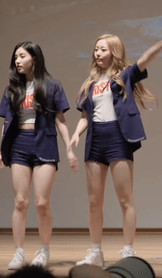 149105285637812.gif