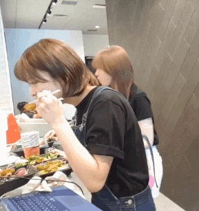 150027067690149.gif