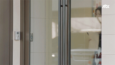 150257992459323.GIF