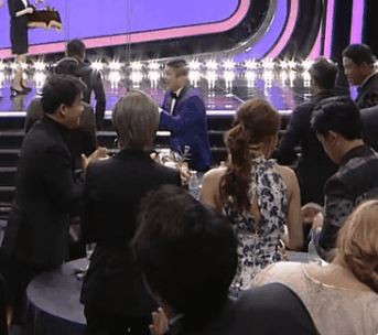 150919231784467.gif