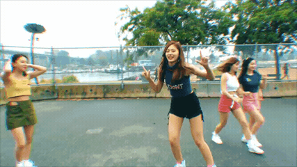 150923530777488.gif