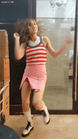 151092447643253.gif